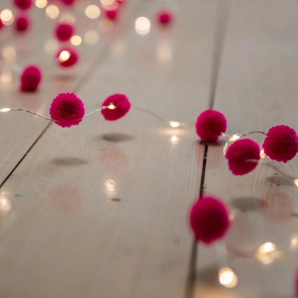 Great Quality Pink Galaxy Boho Home Decor Pom Pom Battery Operated Fairy Lights - Picture 5 of 5
